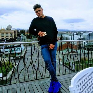 Meet your Posher, Daniel